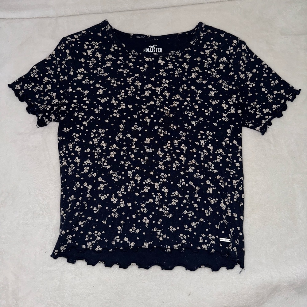 Hollister baby tee